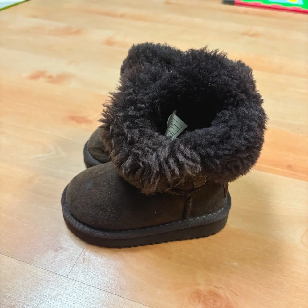 Ugg Chocolate Brown Bailey Button Shearling Boots Toddler 6